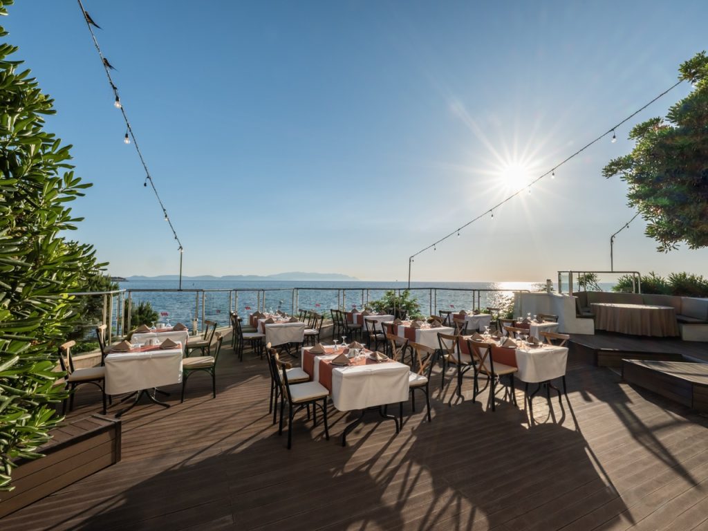 korumar-hotel-de-luxe-manzara-a-la-carte-4